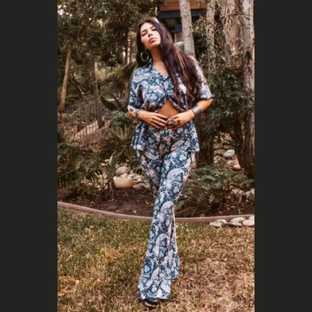 Novella Royale Midnight Rose Janis Bells, Size Small, Rare Print! - Picture 2 of 12